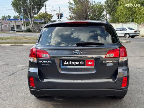 Subaru Legacy Outback 2010 серый - фото 4