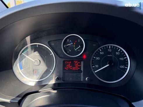 Peugeot Partner 2018 - фото 15