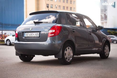 Skoda Fabia 2009 - фото 3