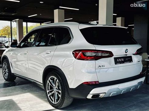 BMW X5 2018 - фото 11