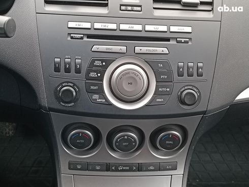 Mazda 3 2010 белый - фото 28