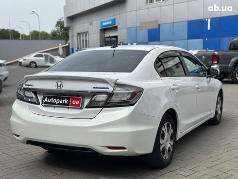 Honda Civic 2015 белый - фото 6