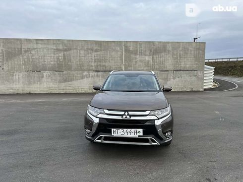 Mitsubishi Outlander 2015 - фото 2