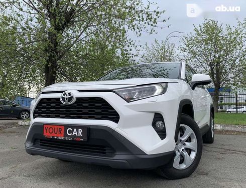 Toyota RAV4 2019 - фото 9