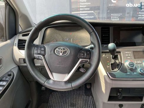 Toyota Sienna 2014 - фото 22