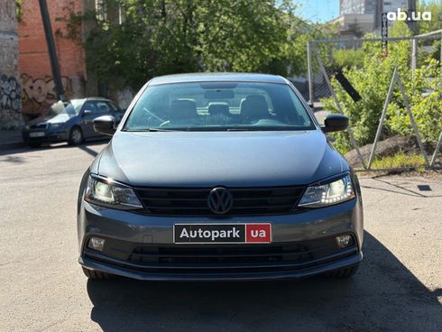 Volkswagen Jetta 2016 серый - фото 5