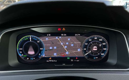 Volkswagen e-Golf 2017 - фото 15