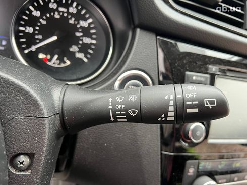 Nissan Rogue 2018 белый - фото 25