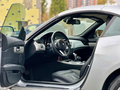 BMW Z4 2012 - фото 11