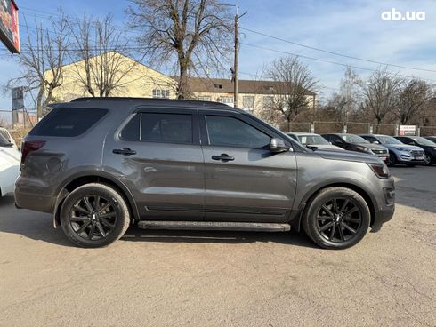 Ford Explorer 2016 серый - фото 14