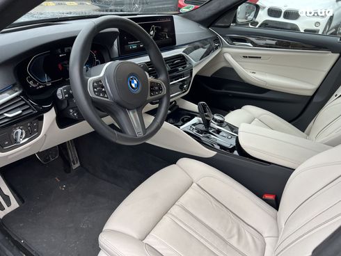 BMW 5 серия 2023 - фото 45