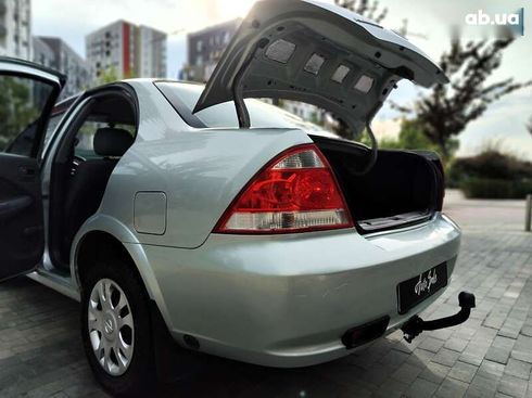 Nissan Almera 2007 - фото 14