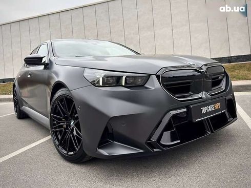 BMW M5 2025 - фото 15