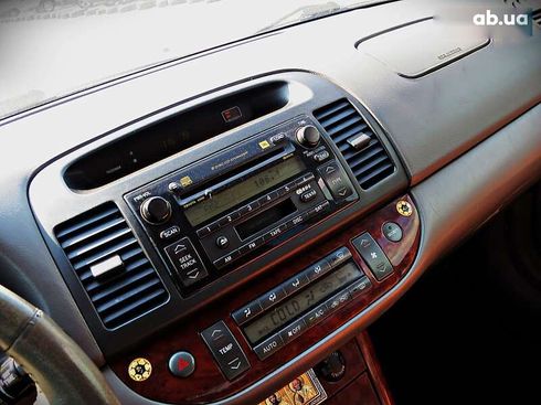 Toyota Camry 2004 - фото 11