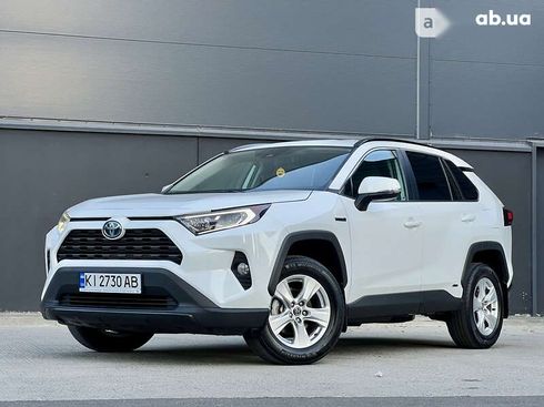 Toyota RAV4 2020 - фото 8