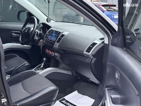 Mitsubishi Outlander XL 2011 черный - фото 13