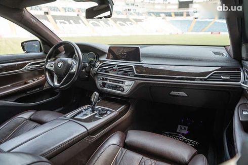 BMW 7 серия 2017 - фото 19