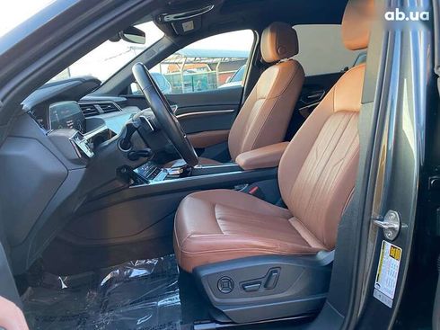 Audi E-Tron 2021 - фото 21