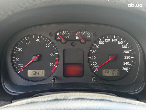 Volkswagen Golf 2000 зеленый - фото 12