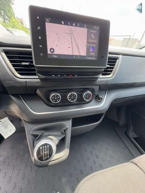 Renault Trafic 2021 - фото 16