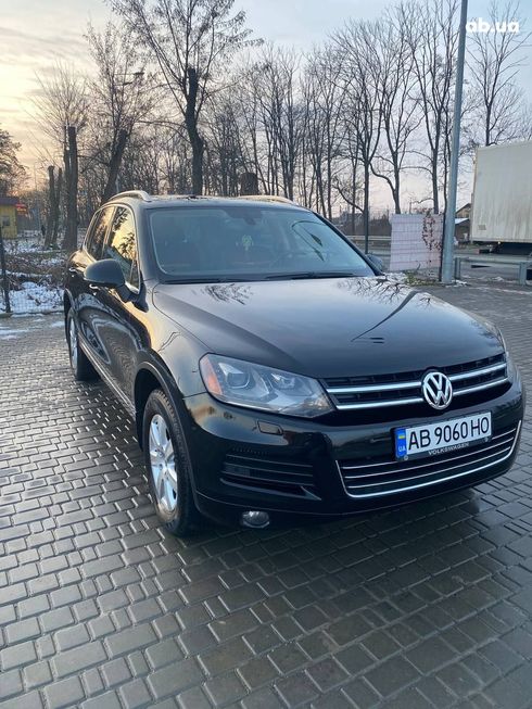 Volkswagen Touareg 2012 черный - фото 2