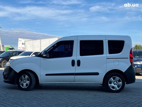 Opel Combo Life 2013 белый - фото 4