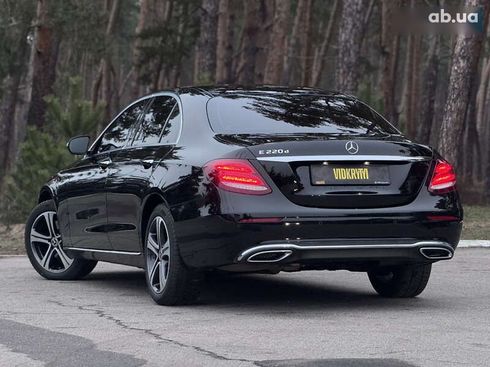 Mercedes-Benz E-Класс 2019 - фото 19