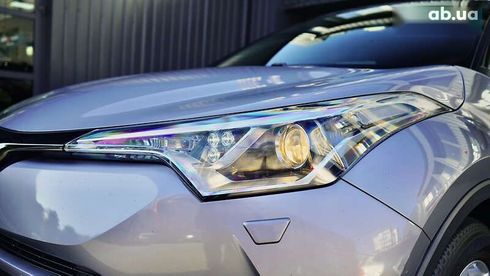 Toyota C-HR 2017 - фото 8