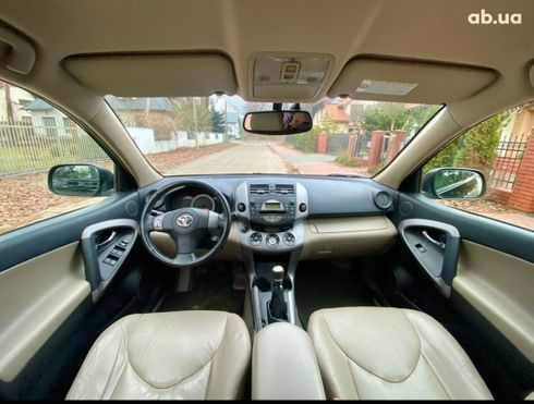 Toyota RAV4 2006 черный - фото 6