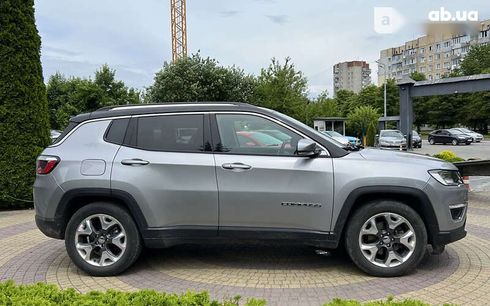 Jeep Compass 2017 - фото 8