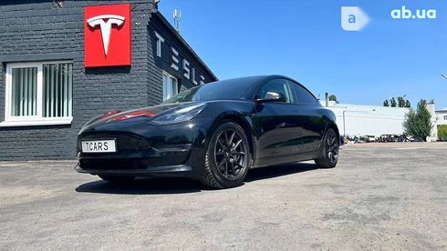 Tesla Model 3 2021 - фото 4