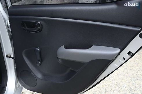 Hyundai i10 2011 - фото 22