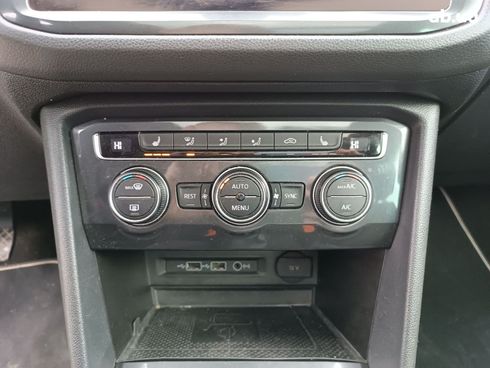 Volkswagen Tiguan 2019 черный - фото 24