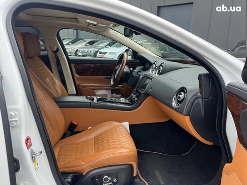 Jaguar XJ 2017 белый - фото 29