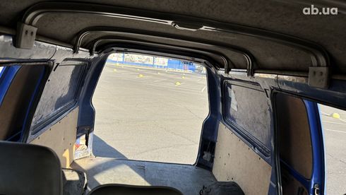 Mitsubishi Space Gear 2000 голубой - фото 17
