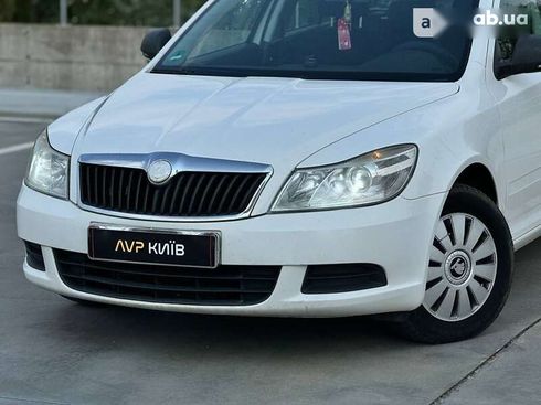 Skoda Octavia 2010 - фото 3