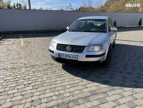 Volkswagen Passat 2001 серый - фото 10