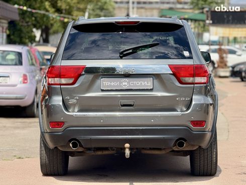 Jeep Grand Cherokee 2011 серый - фото 4