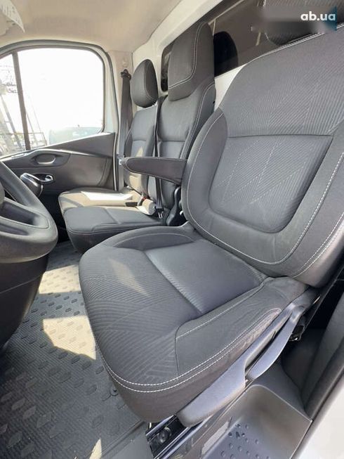Renault Trafic 2019 - фото 17