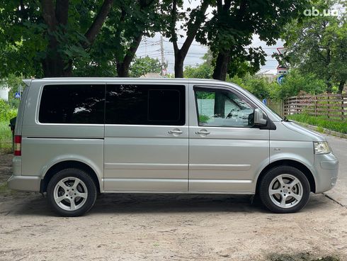 Volkswagen Multivan 2006 серый - фото 7