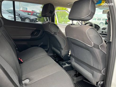 Skoda Fabia 2014 белый - фото 19