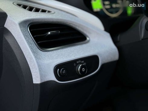 Chevrolet Bolt 2017 - фото 30