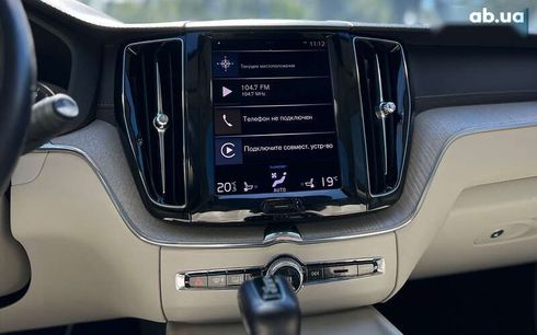 Volvo XC60 2020 - фото 16