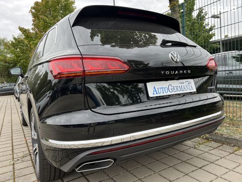 Volkswagen Touareg R 2023 - фото 31