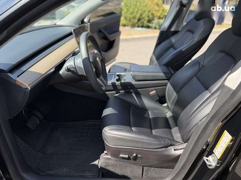 Tesla Model Y 2021 - фото 17