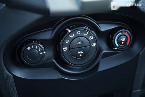 Ford Fiesta 2012 - фото 15