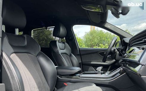 Audi Q7 2021 - фото 11