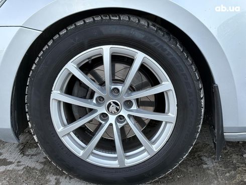 Skoda Superb 2019 серый - фото 17