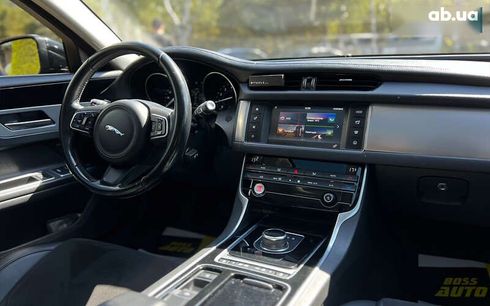 Jaguar XF 2017 - фото 13