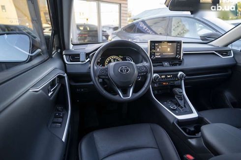 Toyota RAV4 2020 - фото 27